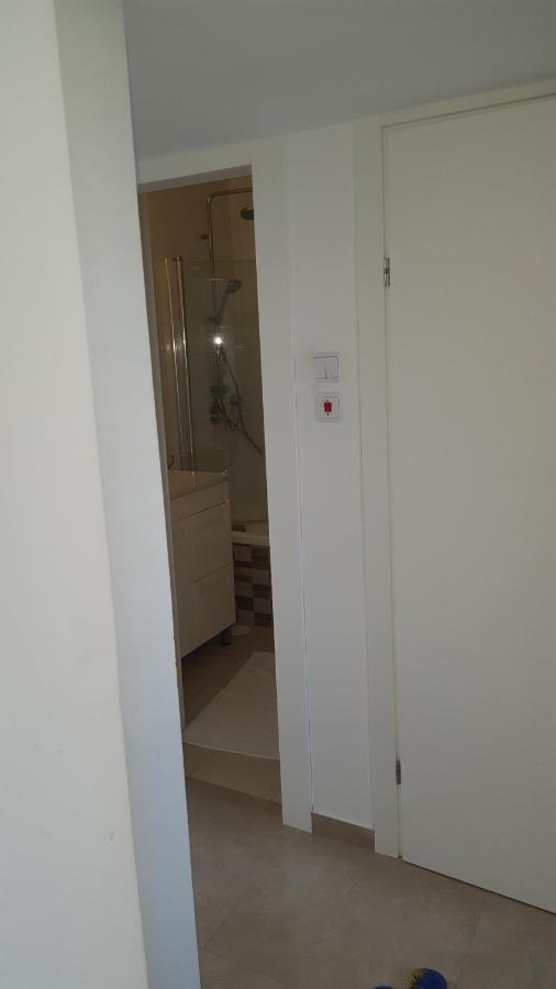 Room Near Sheba Medical Center, And Bar Ilan, And Tlv Airport Qiryat Ono Eksteriør bilde