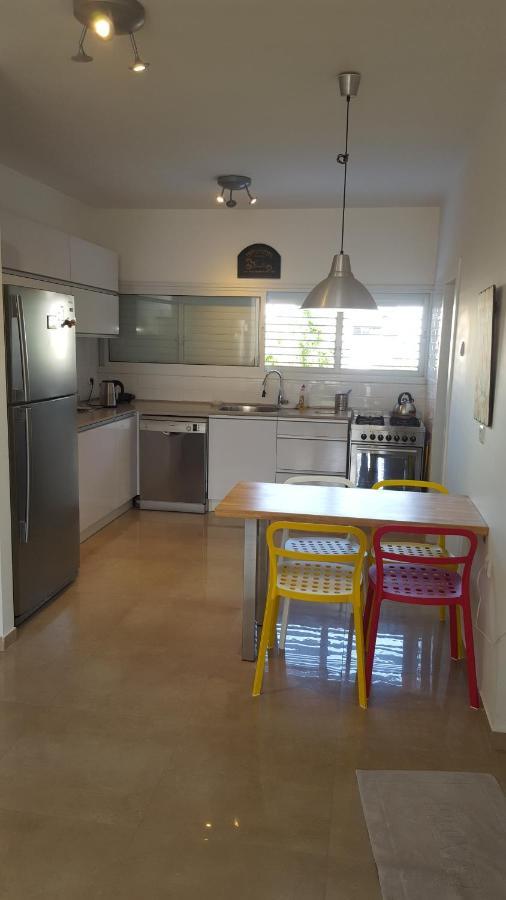Room Near Sheba Medical Center, And Bar Ilan, And Tlv Airport Qiryat Ono Eksteriør bilde