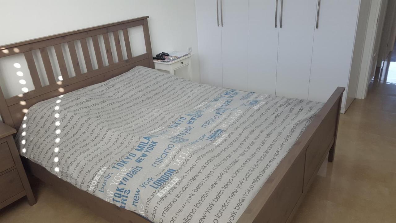 Room Near Sheba Medical Center, And Bar Ilan, And Tlv Airport Qiryat Ono Eksteriør bilde